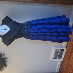 Vintage two piece style short sleeve top and skirt polka dots dress size small